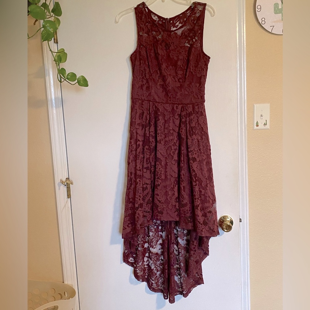 Hi-lo lace sleeveless dress